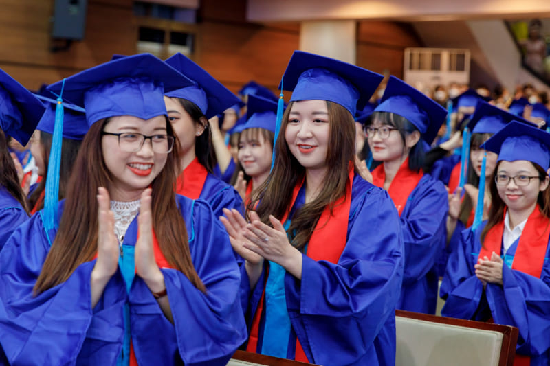 Quyết định về việc chuyển Trường Đại học Kinh tế Thành phố Hồ Chí Minh thành Đại học Kinh tế Thành phố Hồ Chí Minh