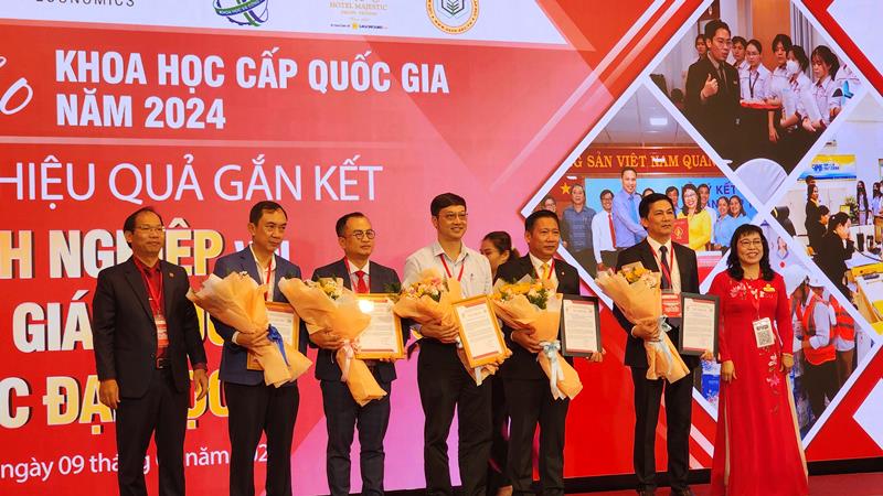 Hội thảo Khoa học "Nâng cao hiệu quả gắn kết giữa doanh nghiệp với các cơ sở giáo dục nghề nghiệp và giáo dục đại học"