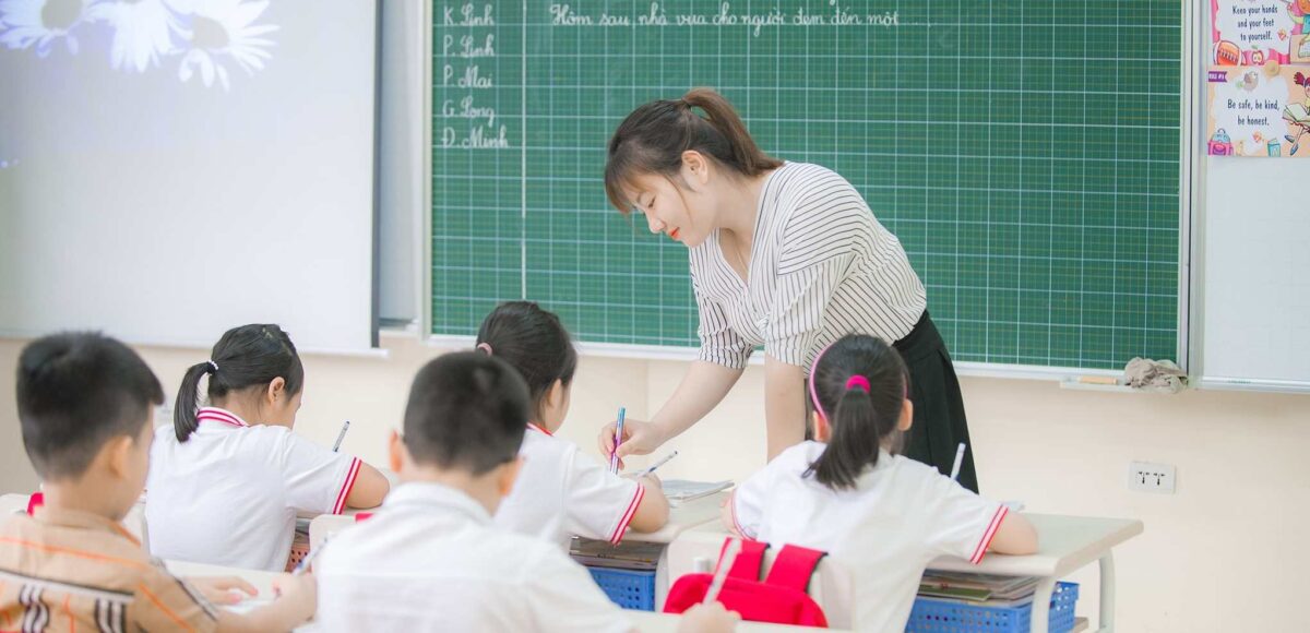 Yêu cầu năng lực ngoại ngữ đối với giáo viên tiểu học từ 25/9/2025