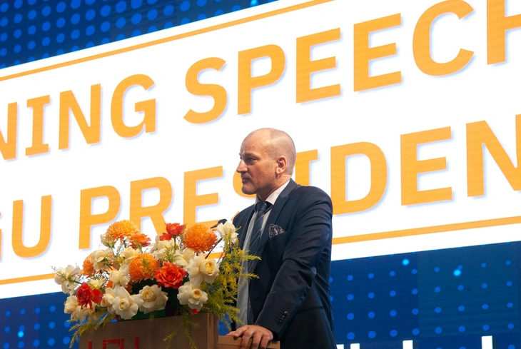 Trường ĐH Việt Đức tổ chức lễ trao bằng tốt nghiệp cho tân cử nhân, thạc sĩ và tiến sĩ