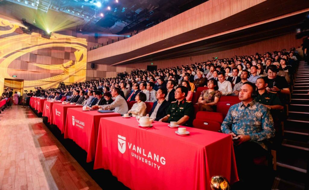 Trường Đại học Văn Lang kỷ niệm 30 năm thành lập: Dấu ấn phát triển và hội nhập